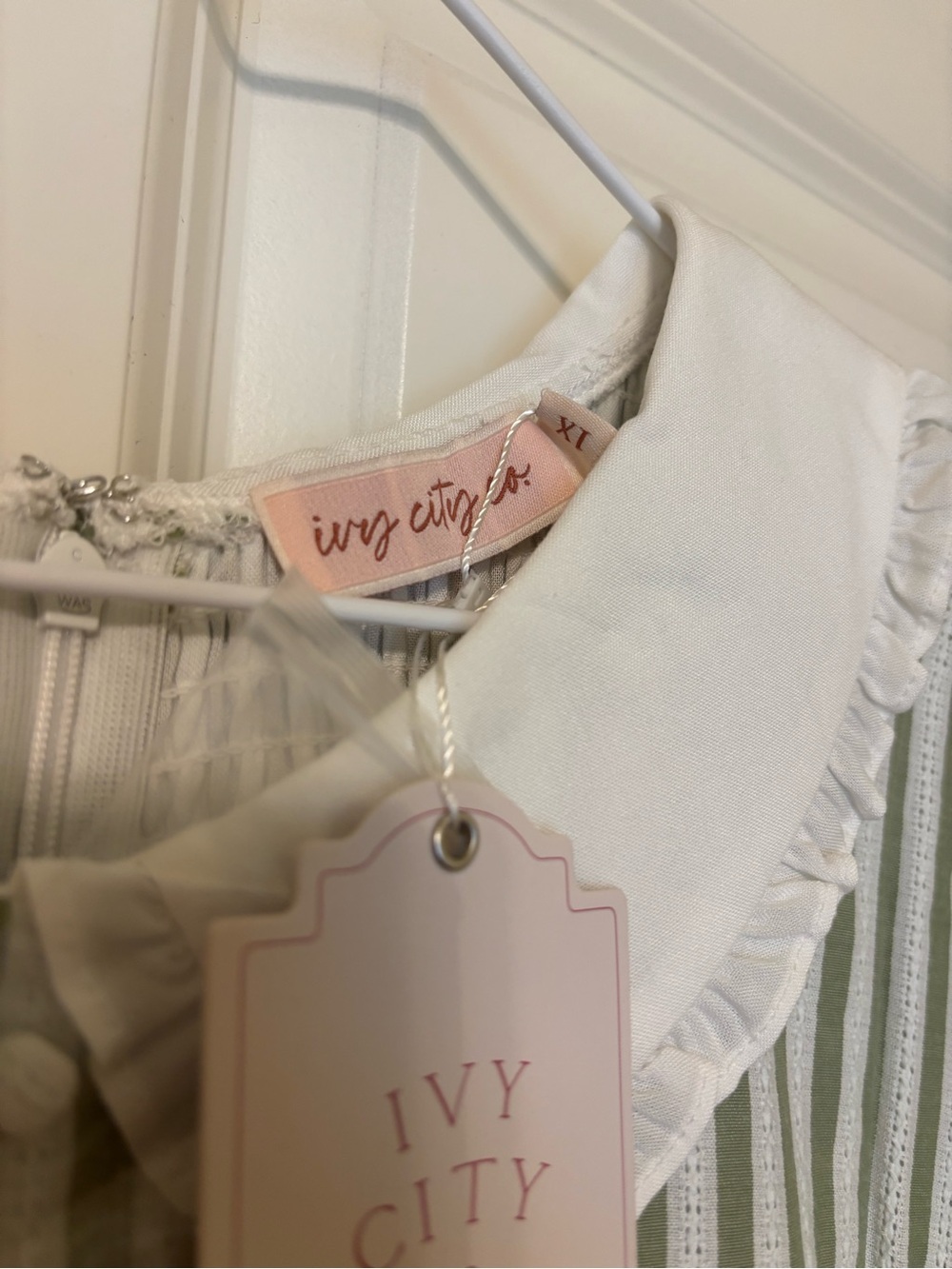 Ivy City Co Kensie Dress - Picture 4 of 5